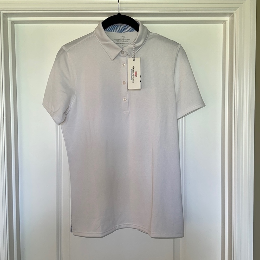 Vineyard Vines women’s polo shirt. Size S.  NWT.